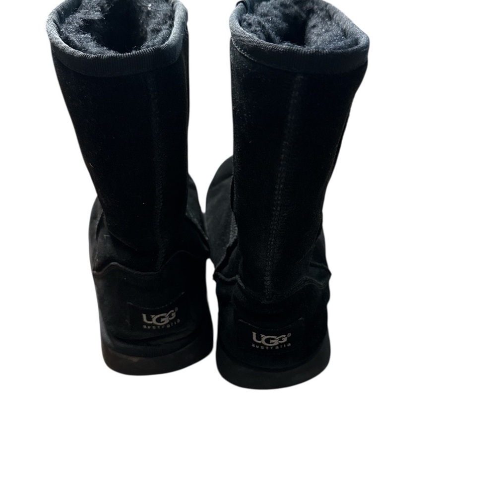 🛑 SOLD Classic Short ll UGG - Black Suede Boots - Picture 6 of 10